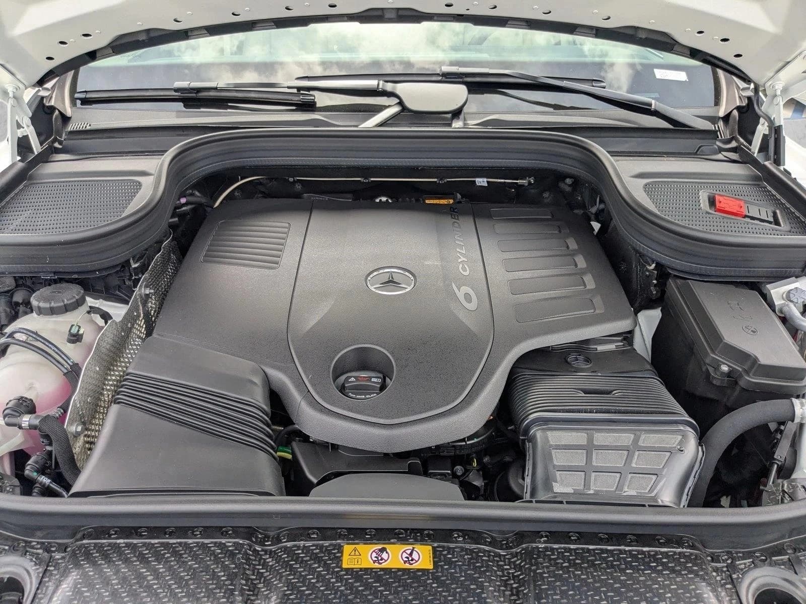 Mercedes-Benz GLS GLS 450 4MATIC SUV 2026 — side view