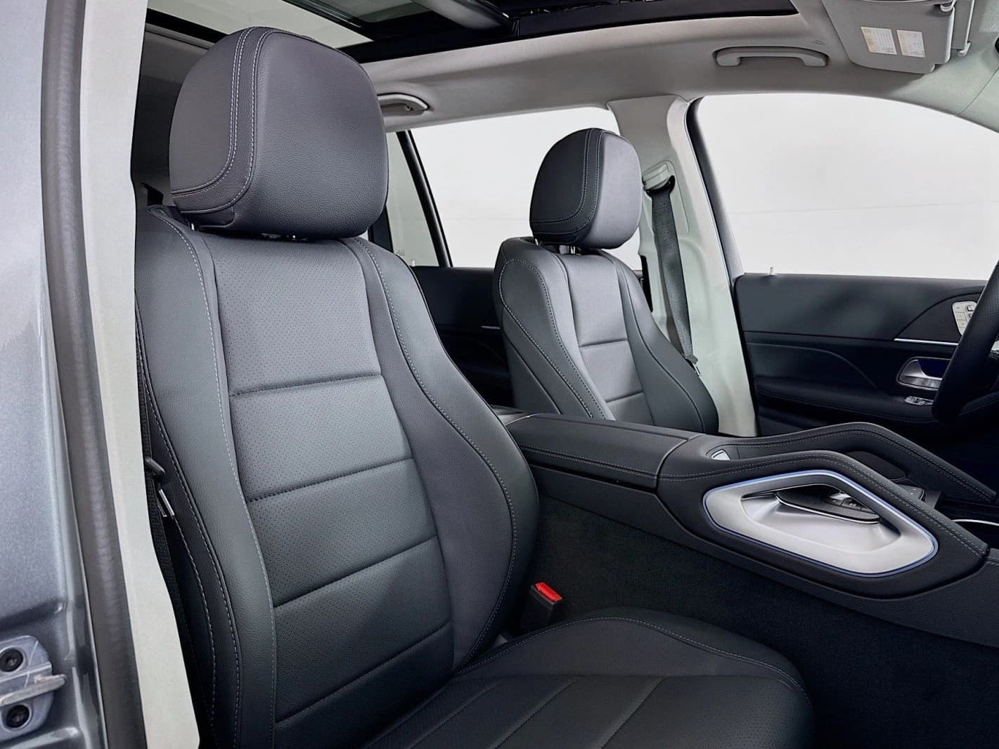 Mercedes-Benz GLS GLS 450 4MATIC SUV 2026 — side view