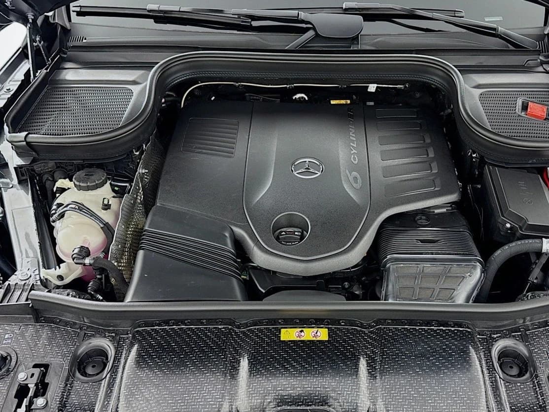 Mercedes-Benz GLS GLS 450 4MATIC SUV 2026 — side view