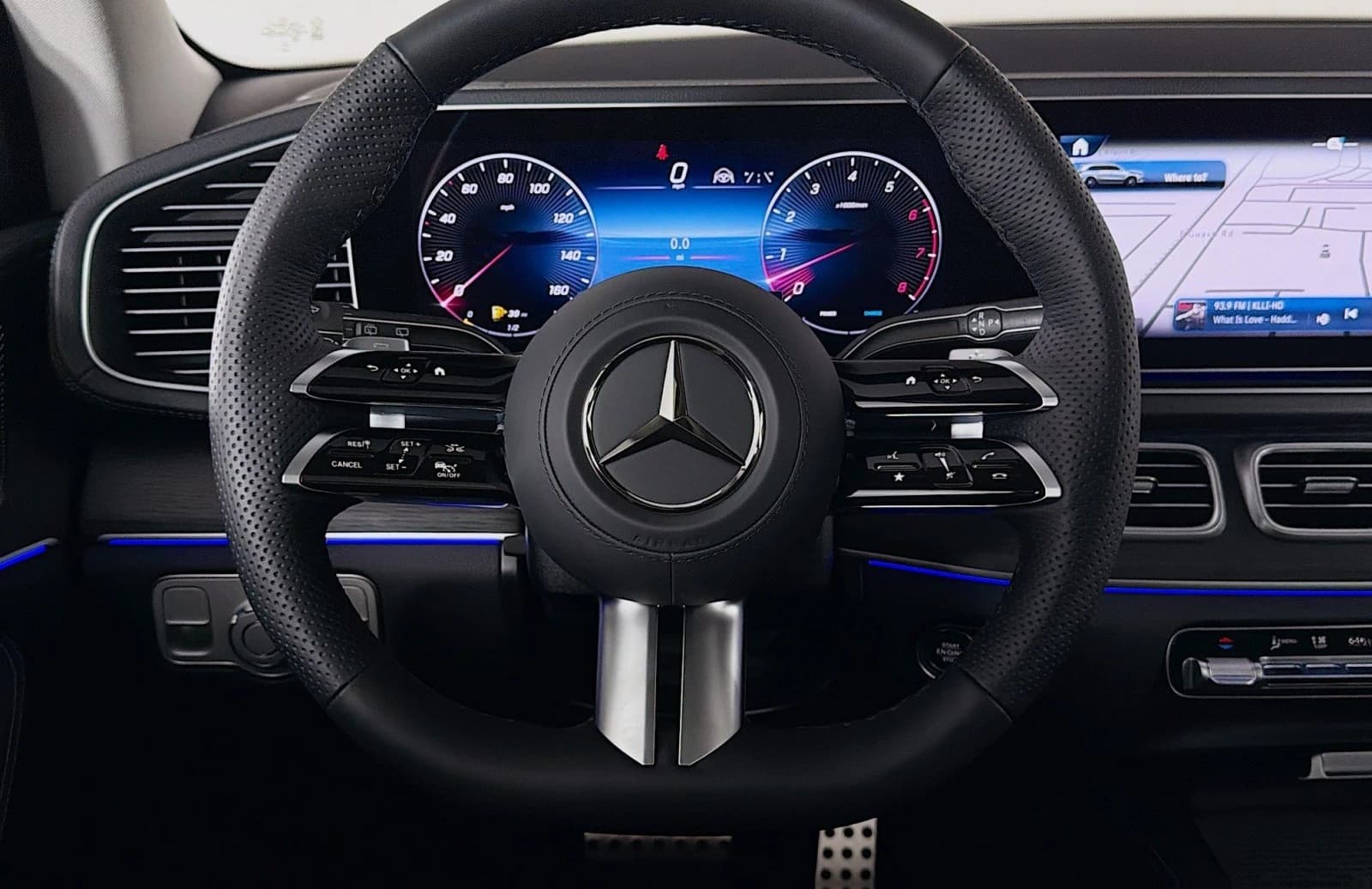Mercedes-Benz GLS GLS 450 4MATIC SUV 2026 — side view