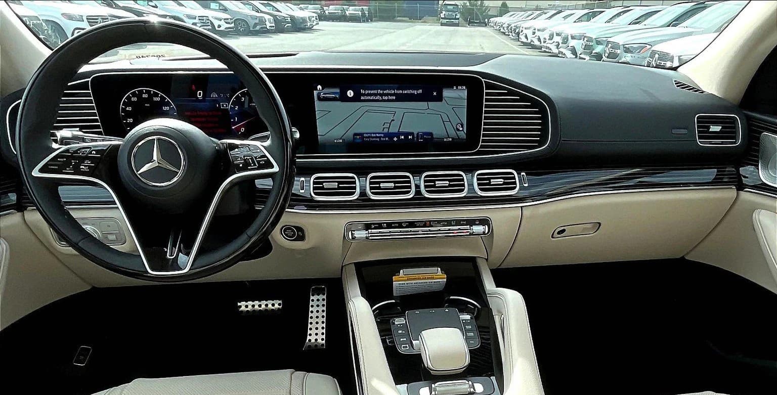 Mercedes-Benz GLS GLS 450 4MATIC SUV 2026 — side view