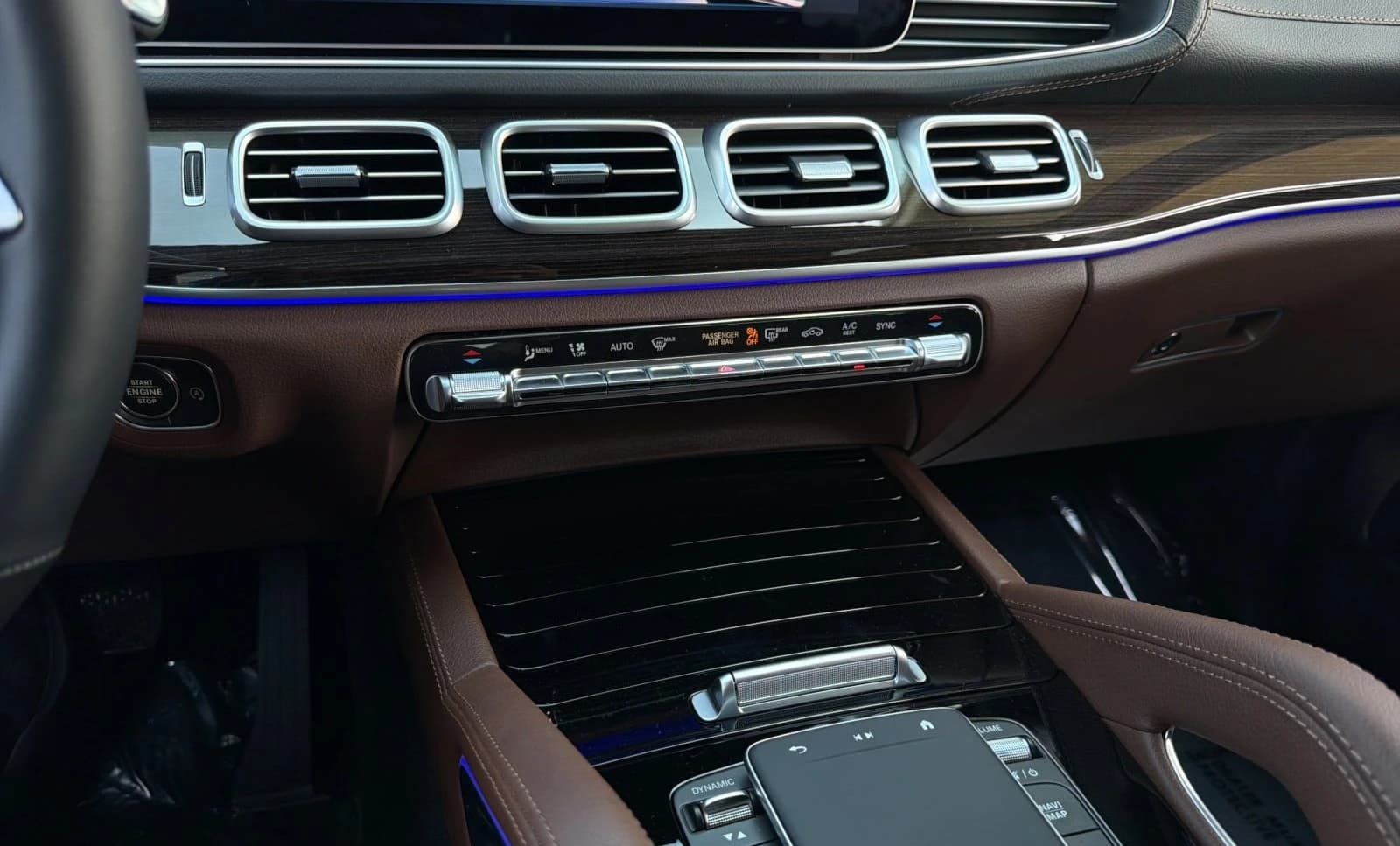 Mercedes-Benz GLS GLS 450 4MATIC SUV 2026 — side view