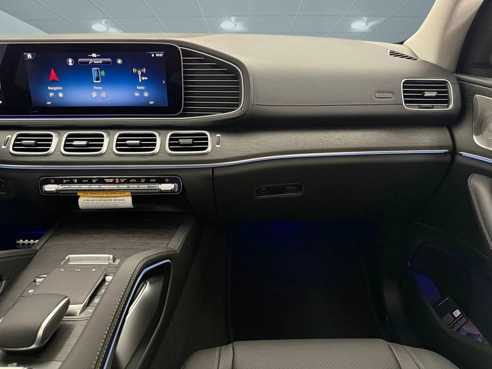 Mercedes-Benz GLS GLS 450 4MATIC SUV 2026 — side view