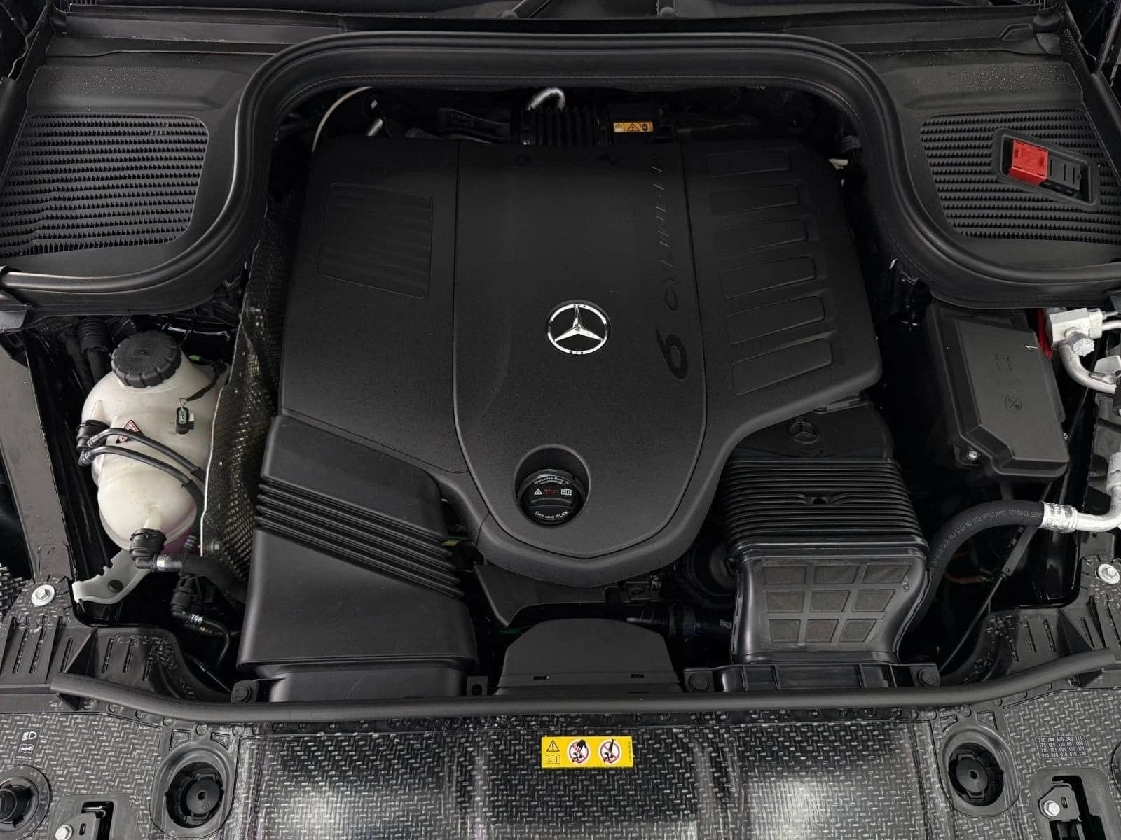 Mercedes-Benz GLS GLS 450 4MATIC SUV 2026 — side view