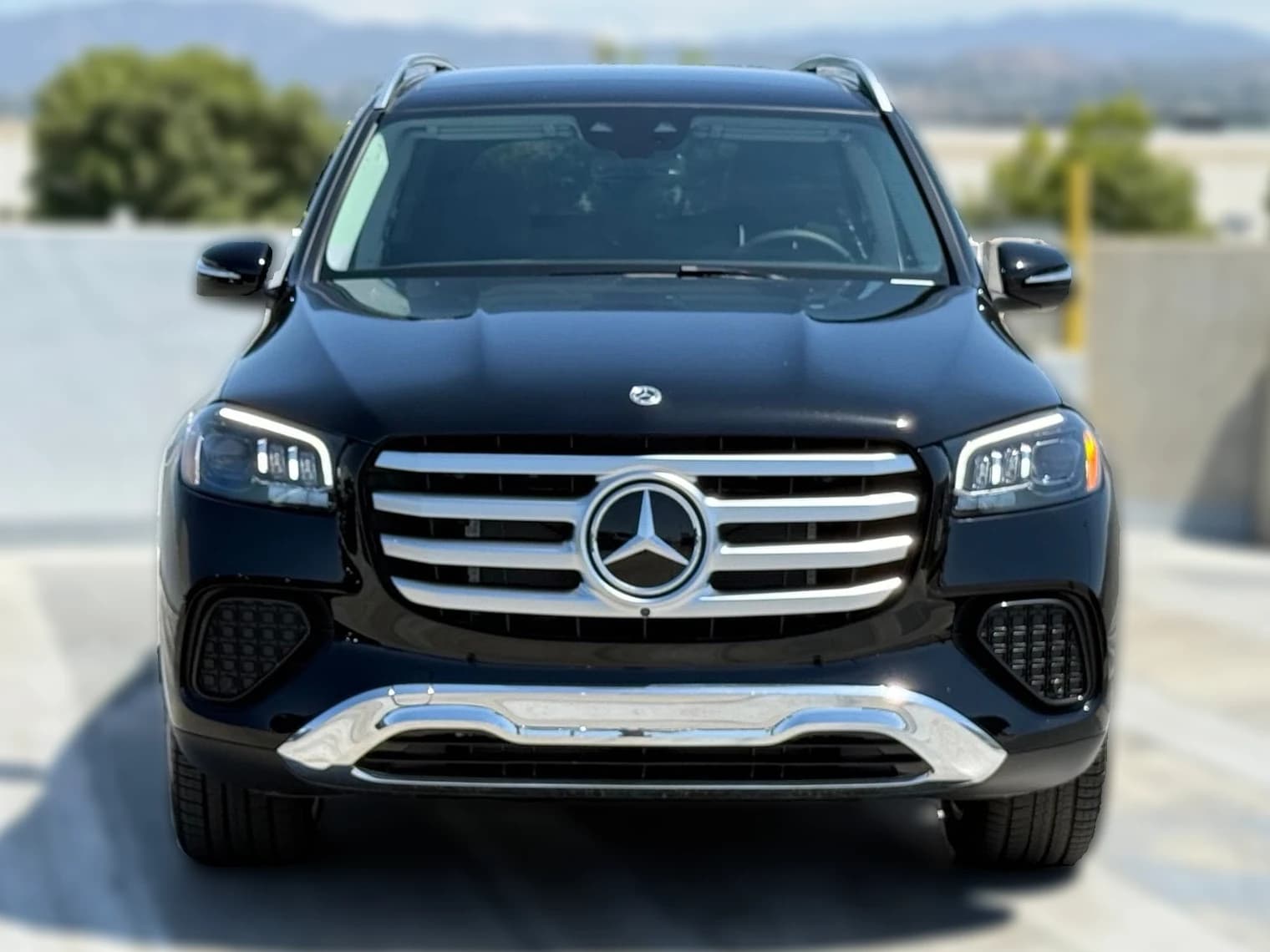 Mercedes-Benz GLS GLS 450 4MATIC SUV 2026 — side view
