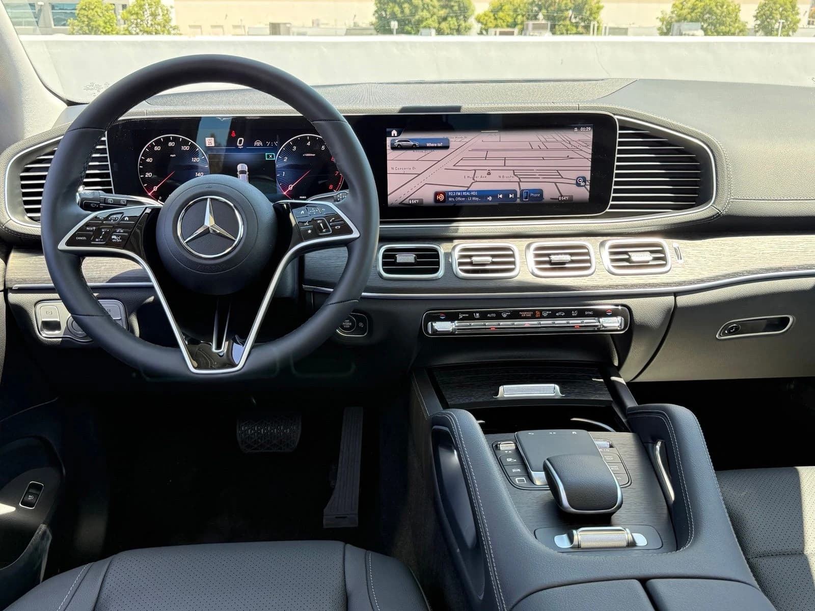 Mercedes-Benz GLS GLS 450 4MATIC SUV 2026 — side view