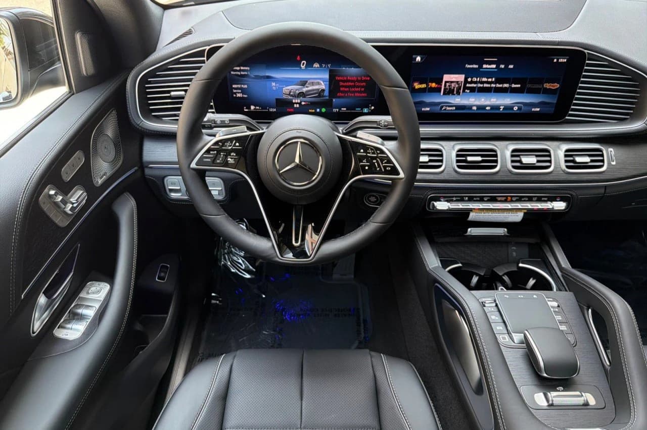 Mercedes-Benz GLS GLS 450 4MATIC SUV 2026 — side view
