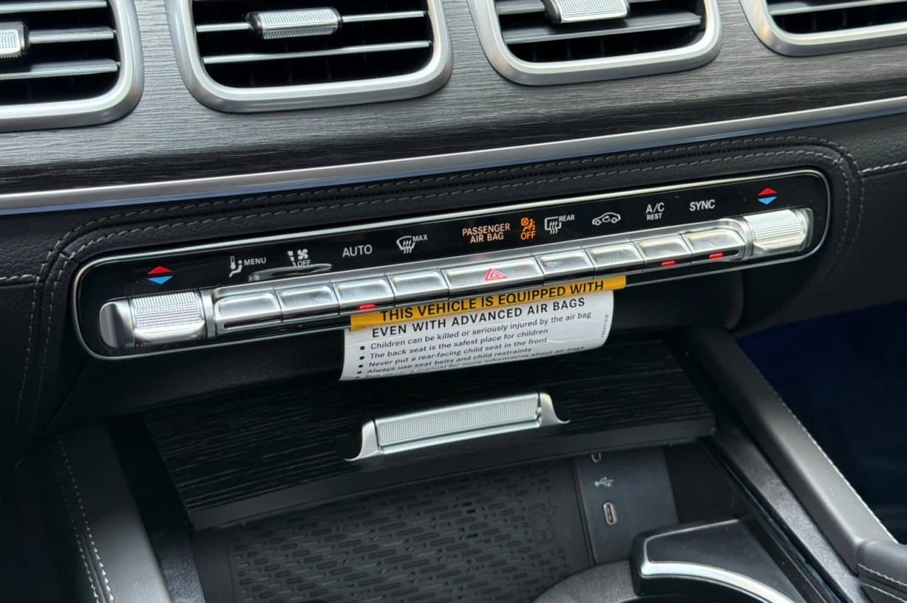Mercedes-Benz GLS GLS 450 4MATIC SUV 2026 — side view