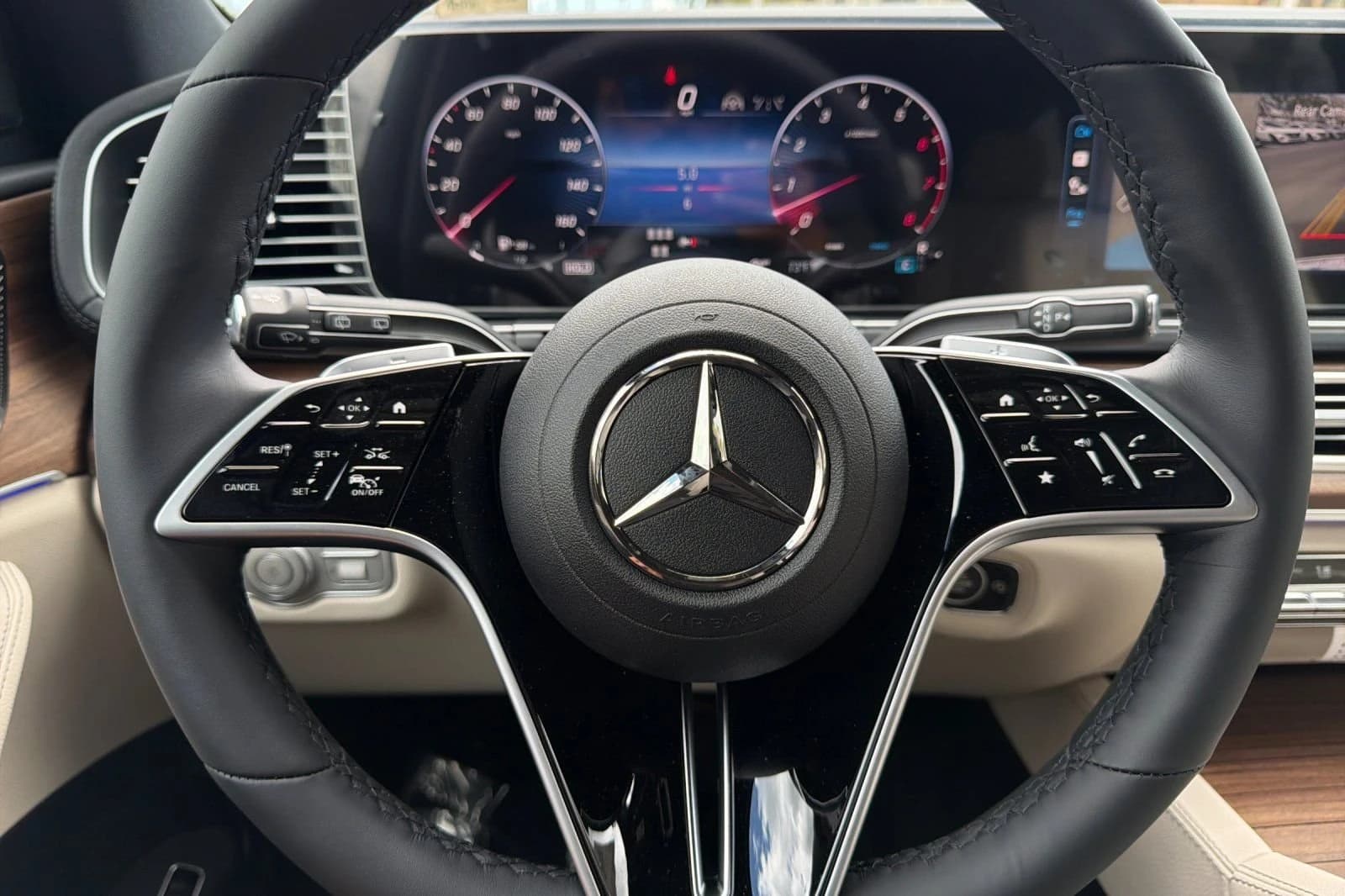 Mercedes-Benz GLS GLS 450 4MATIC SUV 2026 — side view