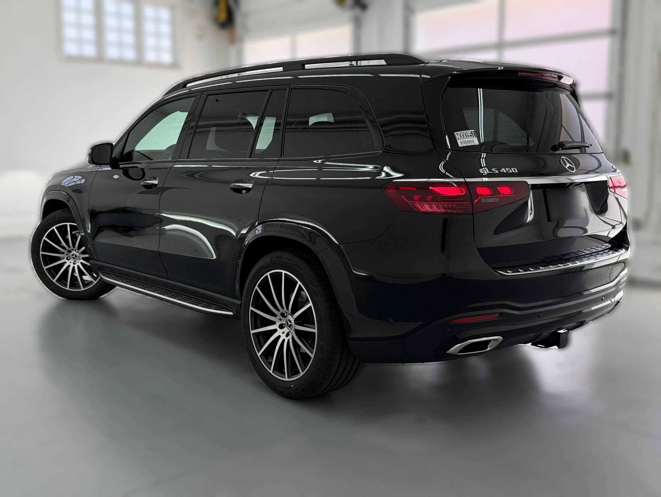 Mercedes-Benz GLS GLS 450 4MATIC SUV 2026 — side view