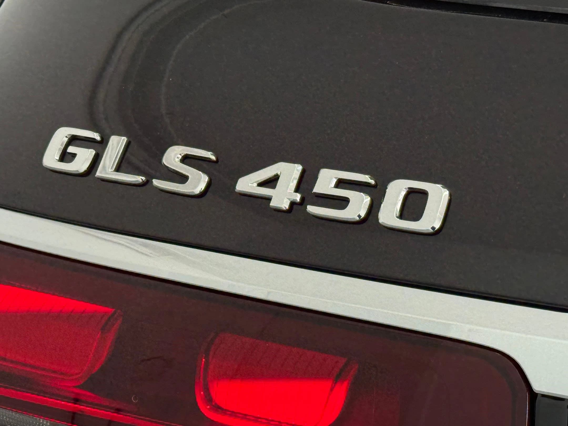 Mercedes-Benz GLS GLS 450 4MATIC SUV 2026 — side view