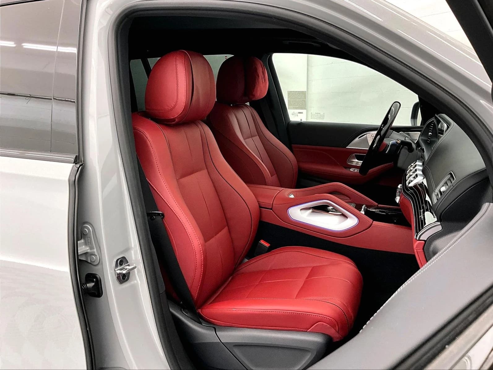 Mercedes-Benz GLS GLS 450 4MATIC SUV 2026 — side view
