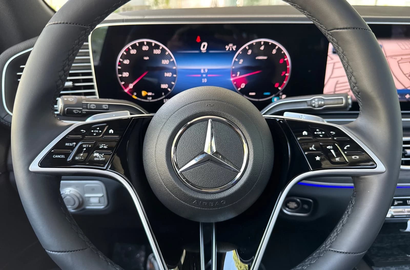 Mercedes-Benz GLS GLS 450 4MATIC SUV 2026 — side view