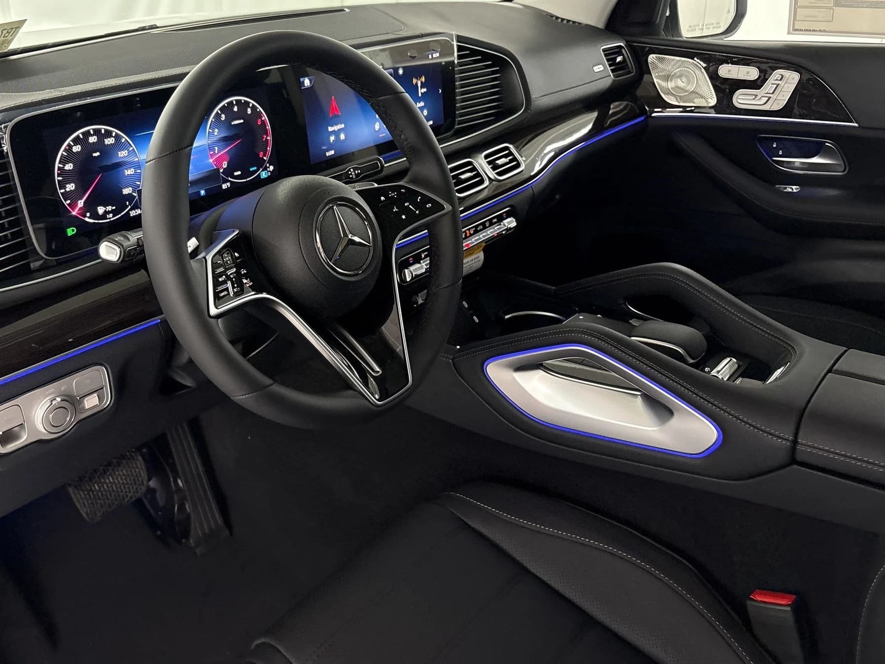 Mercedes-Benz GLS GLS 450 4MATIC SUV 2026 — side view