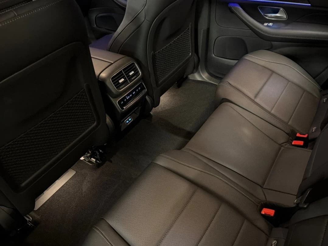 Mercedes-Benz GLS GLS 450 4MATIC SUV 2026 — side view