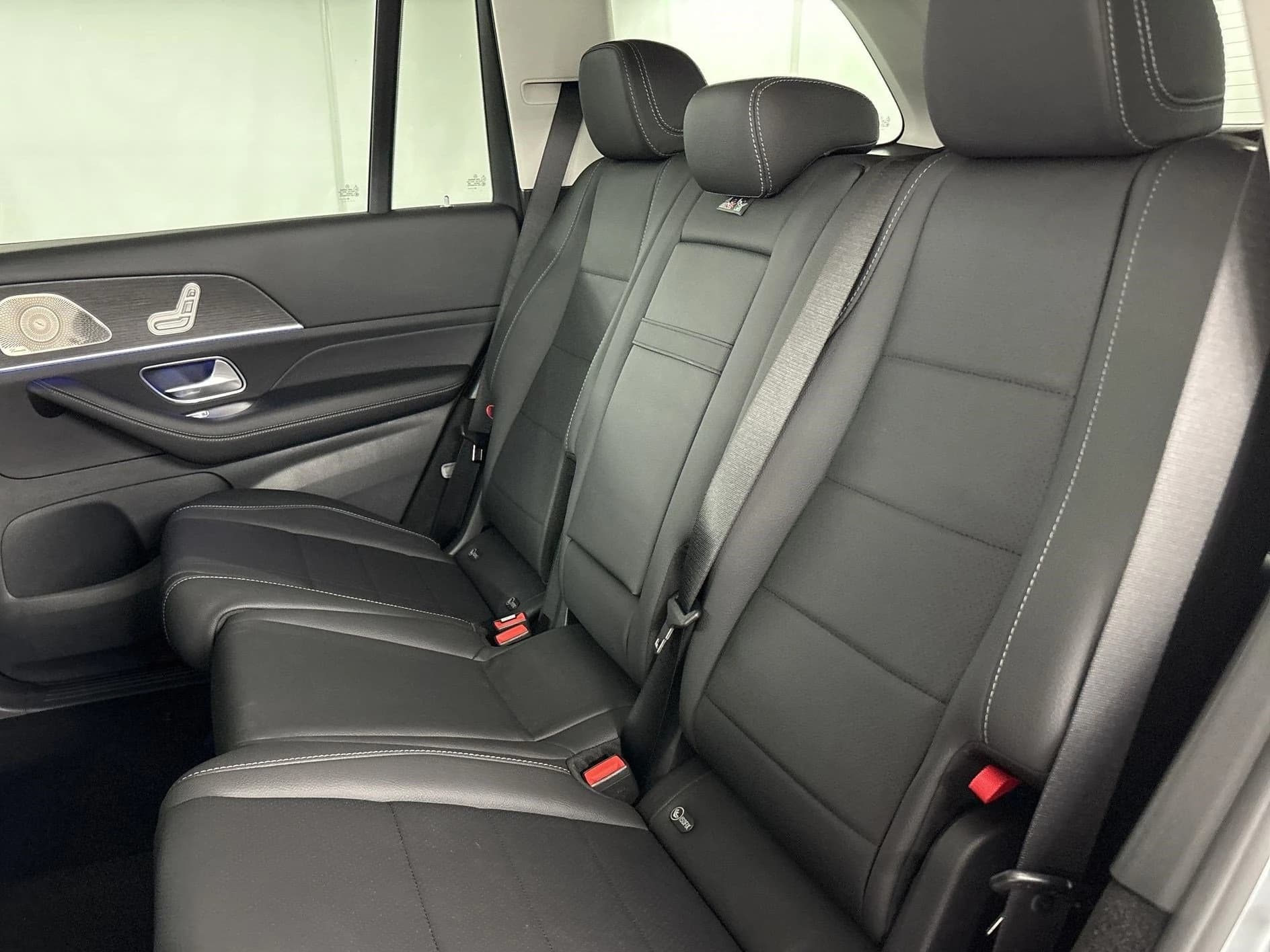Mercedes-Benz GLS GLS 450 4MATIC SUV 2026 — side view
