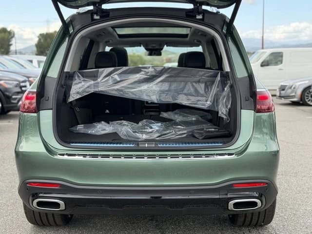 Mercedes-Benz GLS GLS 450 4MATIC SUV 2026 — side view