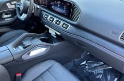 Mercedes-Benz GLS GLS 450 4MATIC SUV 2026 — side view