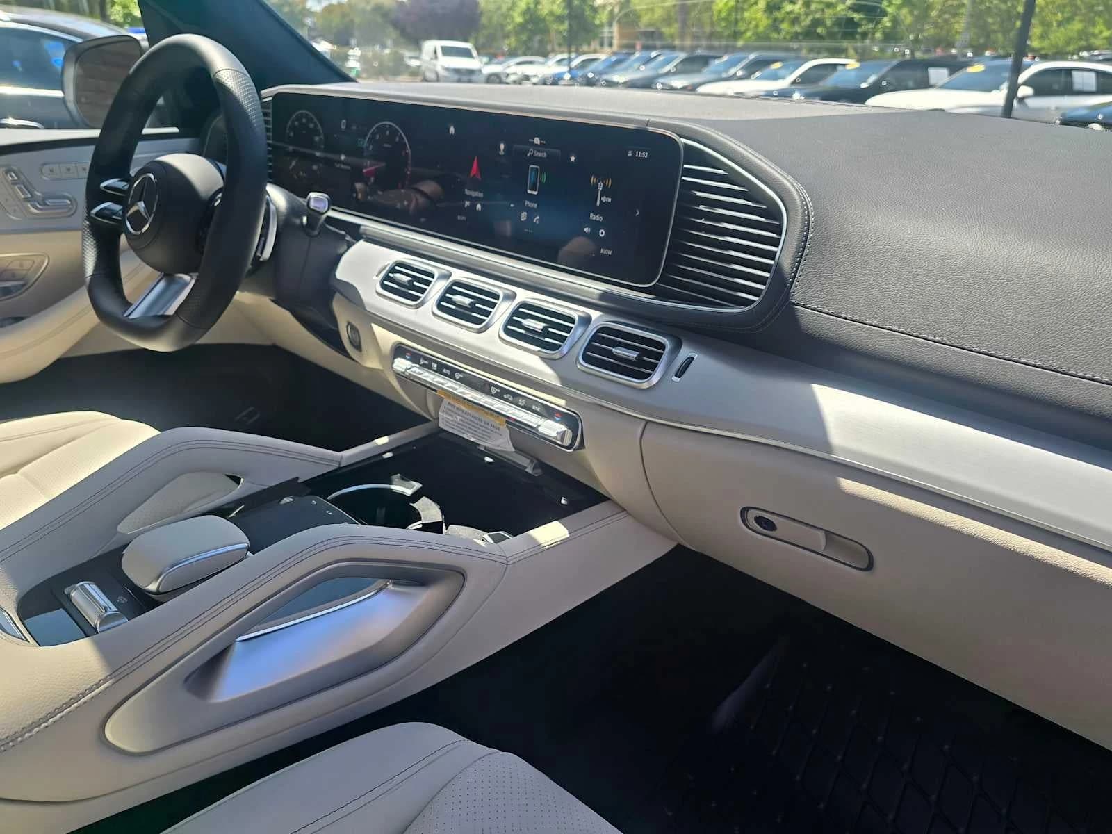 Mercedes-Benz GLS GLS 450 4MATIC SUV 2026 — side view