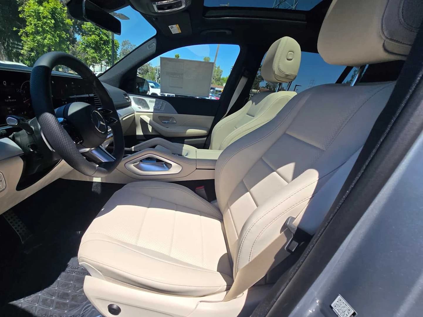 Mercedes-Benz GLS GLS 450 4MATIC SUV 2026 — side view