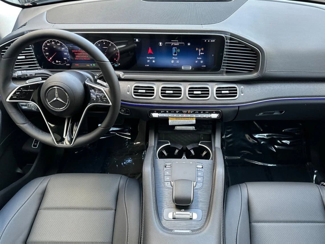 Mercedes-Benz GLS GLS 450 4MATIC SUV 2026 — side view
