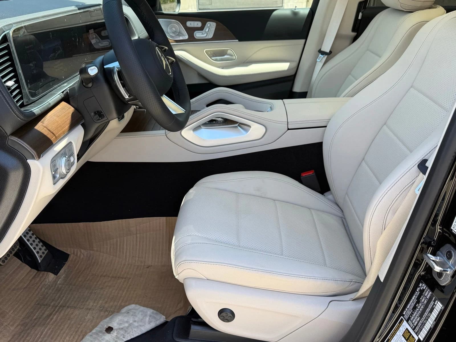 Mercedes-Benz GLS GLS 450 4MATIC SUV 2026 — side view