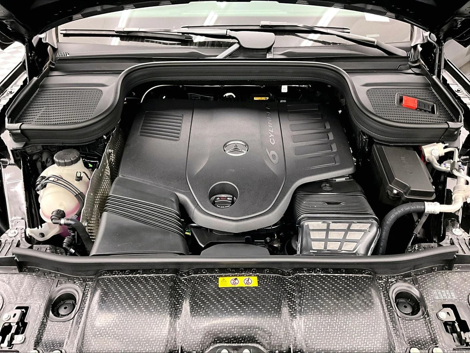 Mercedes-Benz GLS GLS 450 4MATIC SUV 2026 — side view