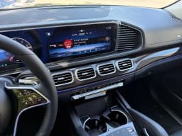 Mercedes-Benz GLS GLS 450 4MATIC SUV 2026 — side view