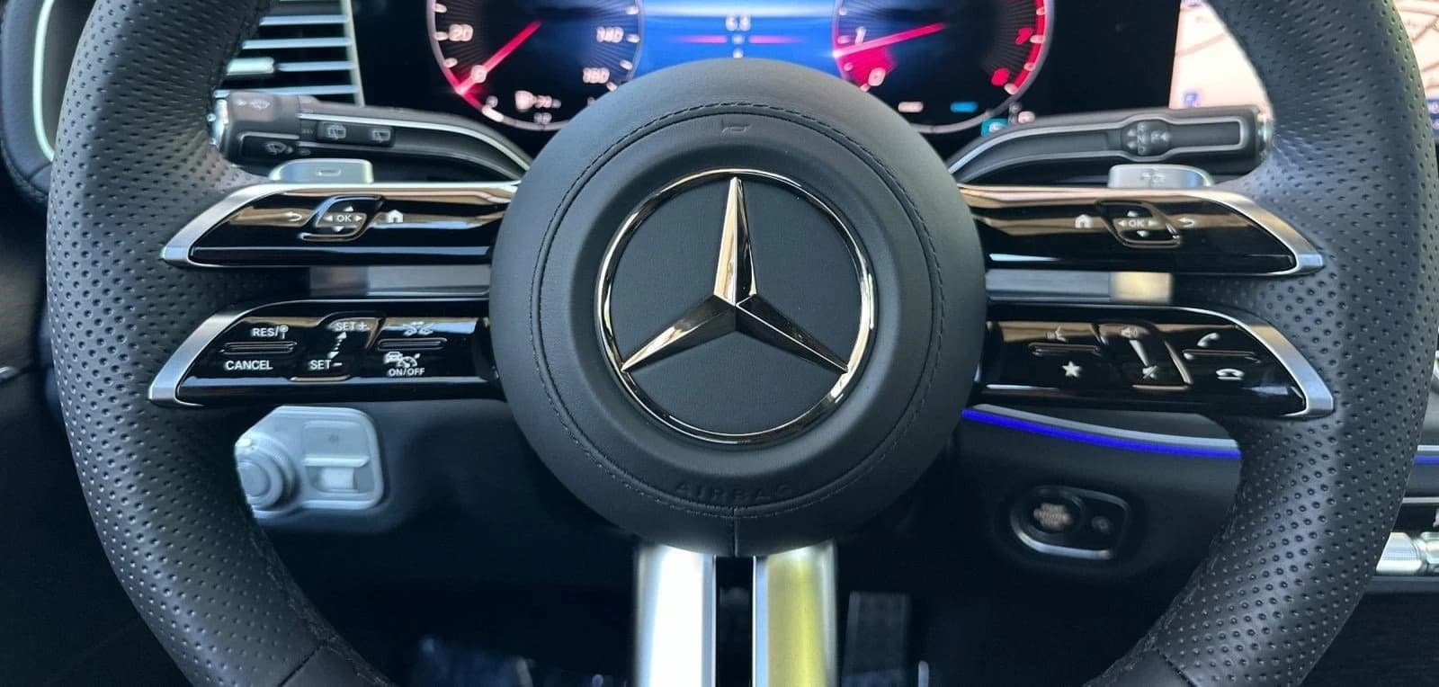 Mercedes-Benz GLS GLS 450 4MATIC SUV 2026 — side view