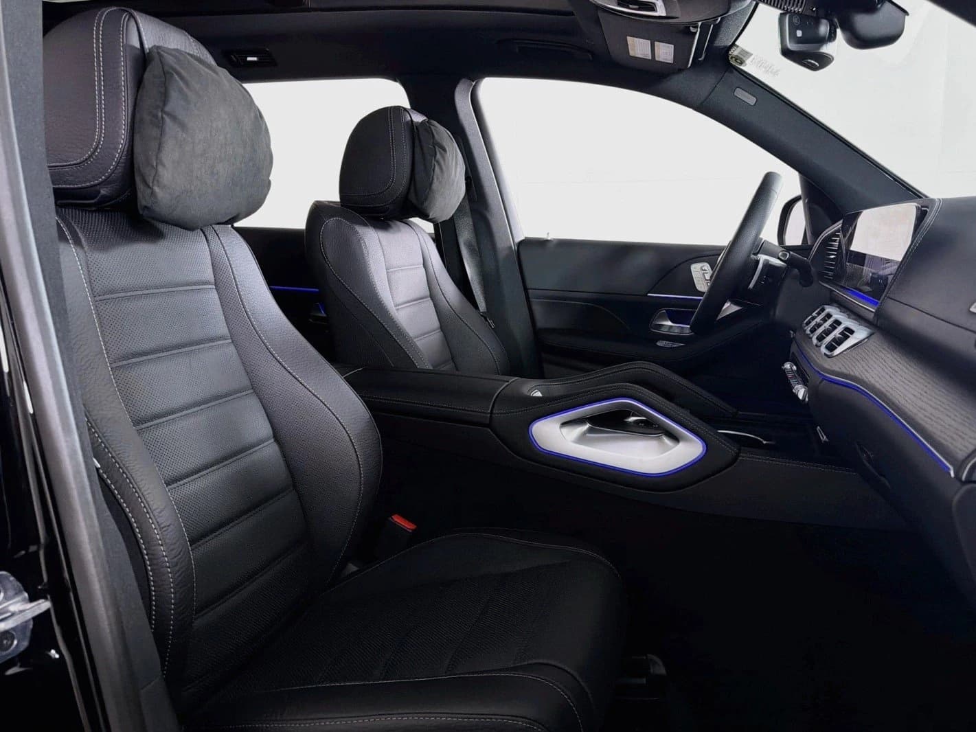 Mercedes-Benz GLS GLS 580 4MATIC SUV 2026 — side view