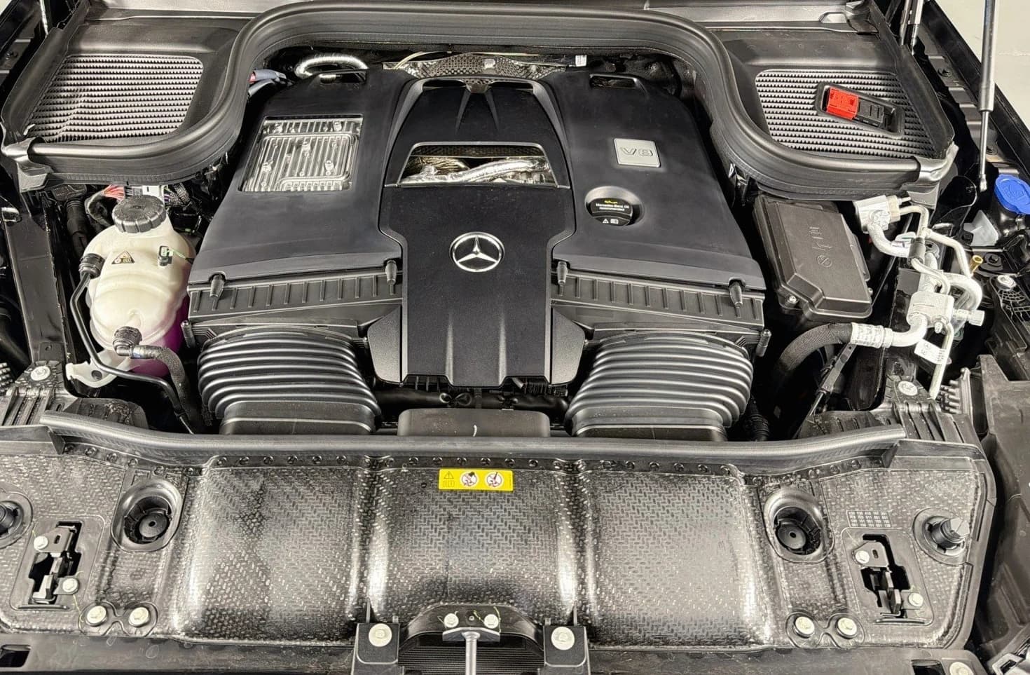 Mercedes-Benz GLS GLS 580 4MATIC SUV 2026 — side view