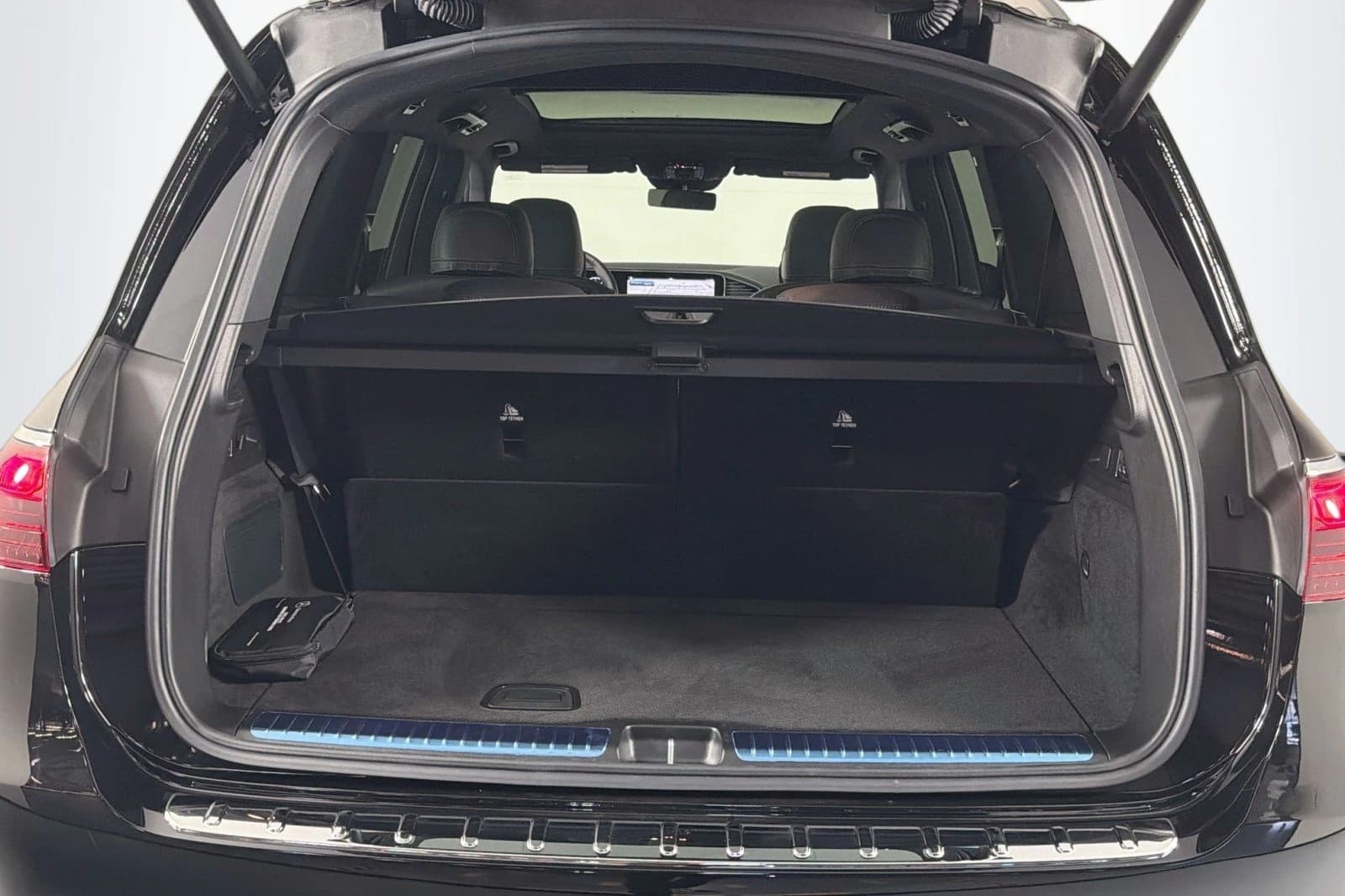 Mercedes-Benz GLS GLS 580 4MATIC SUV 2026 — side view
