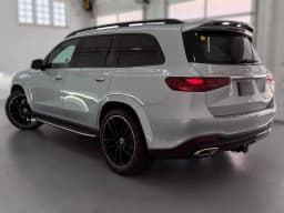 Mercedes-Benz GLS GLS 580 4MATIC SUV 2026 — side view