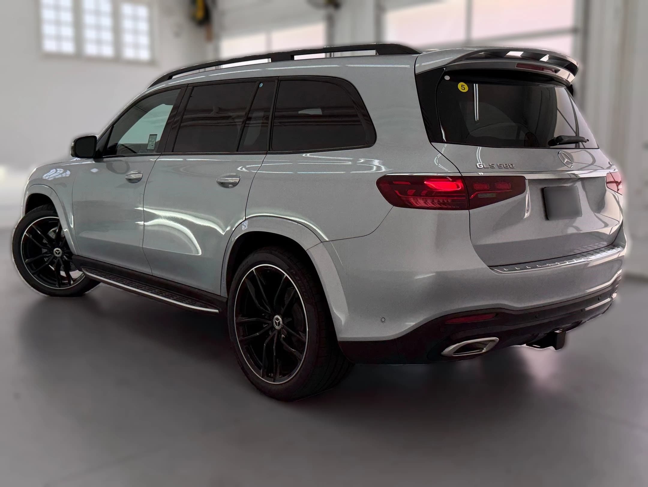 Mercedes-Benz GLS GLS 580 4MATIC SUV 2026 — side view