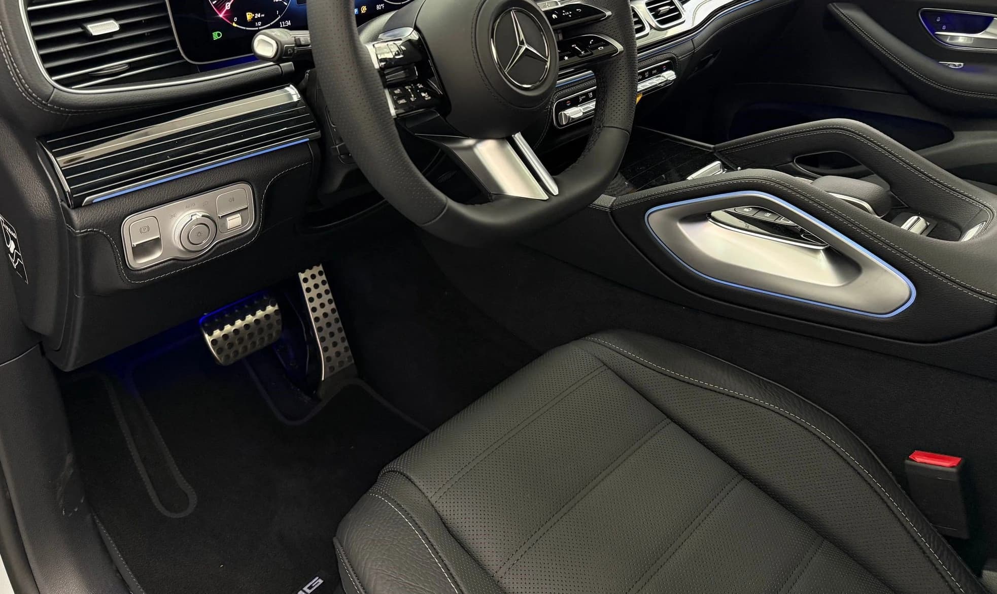 Mercedes-Benz GLS GLS 580 4MATIC SUV 2026 — side view