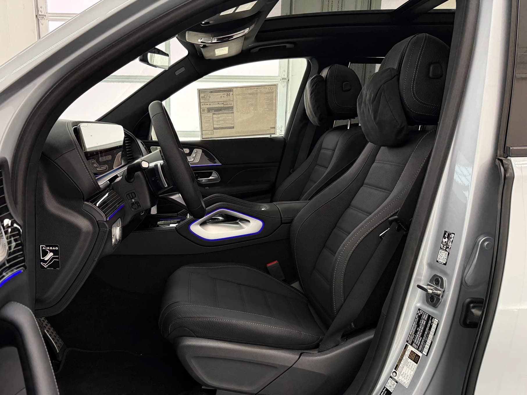 Mercedes-Benz GLS GLS 580 4MATIC SUV 2026 — side view