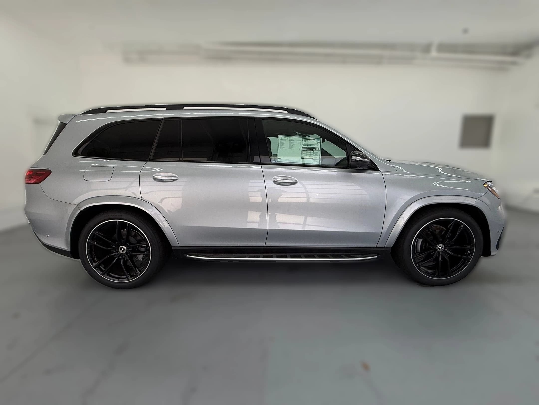 Mercedes-Benz GLS GLS 580 4MATIC SUV 2026 — side view