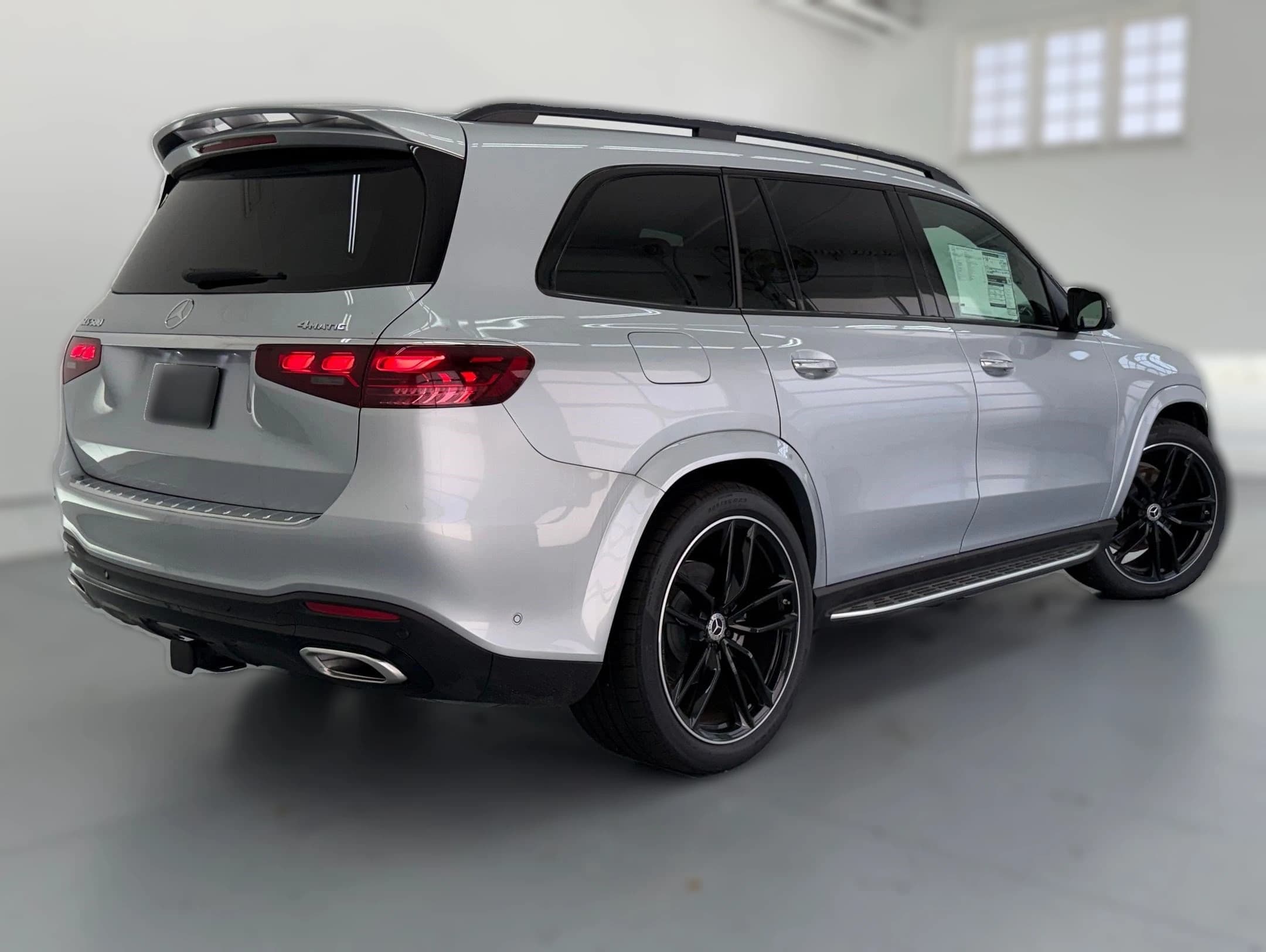 Mercedes-Benz GLS GLS 580 4MATIC SUV 2026 — side view