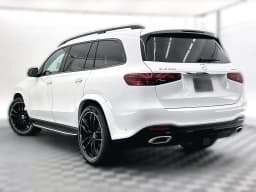 Mercedes-Benz GLS GLS 580 4MATIC SUV 2026 — side view