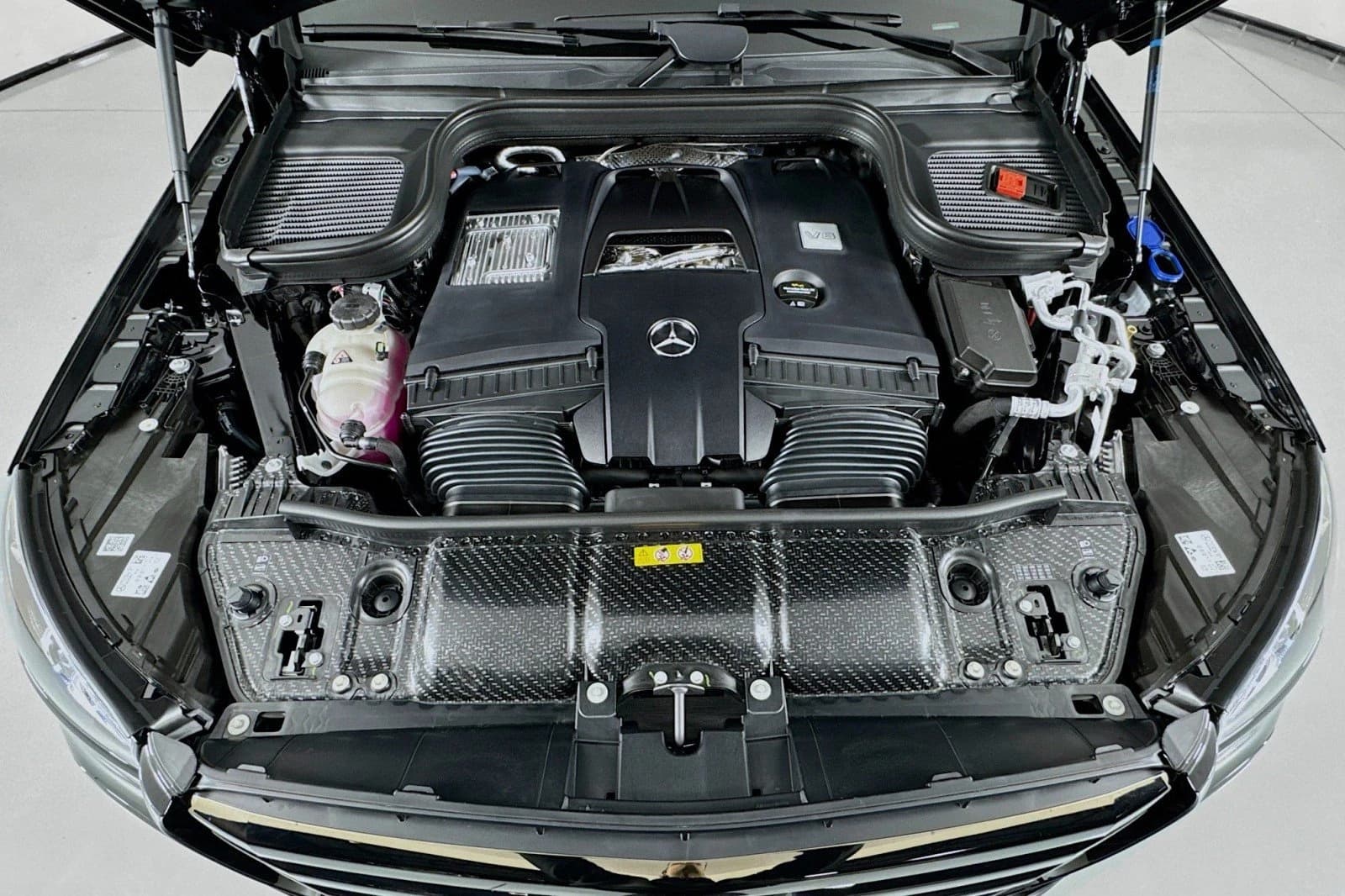 Mercedes-Benz GLS GLS 580 4MATIC SUV 2026 — side view