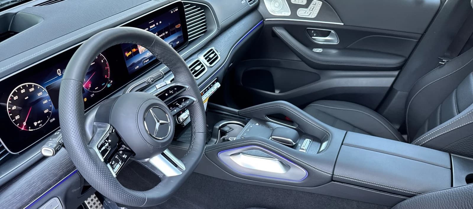 Mercedes-Benz GLS GLS 580 4MATIC SUV 2026 — side view