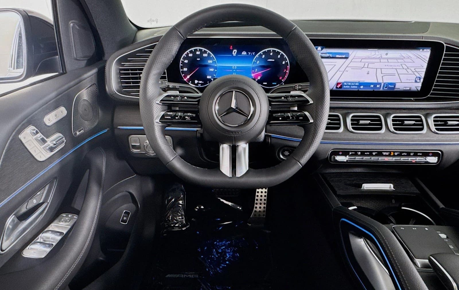 Mercedes-Benz GLS GLS 580 4MATIC SUV 2026 — side view