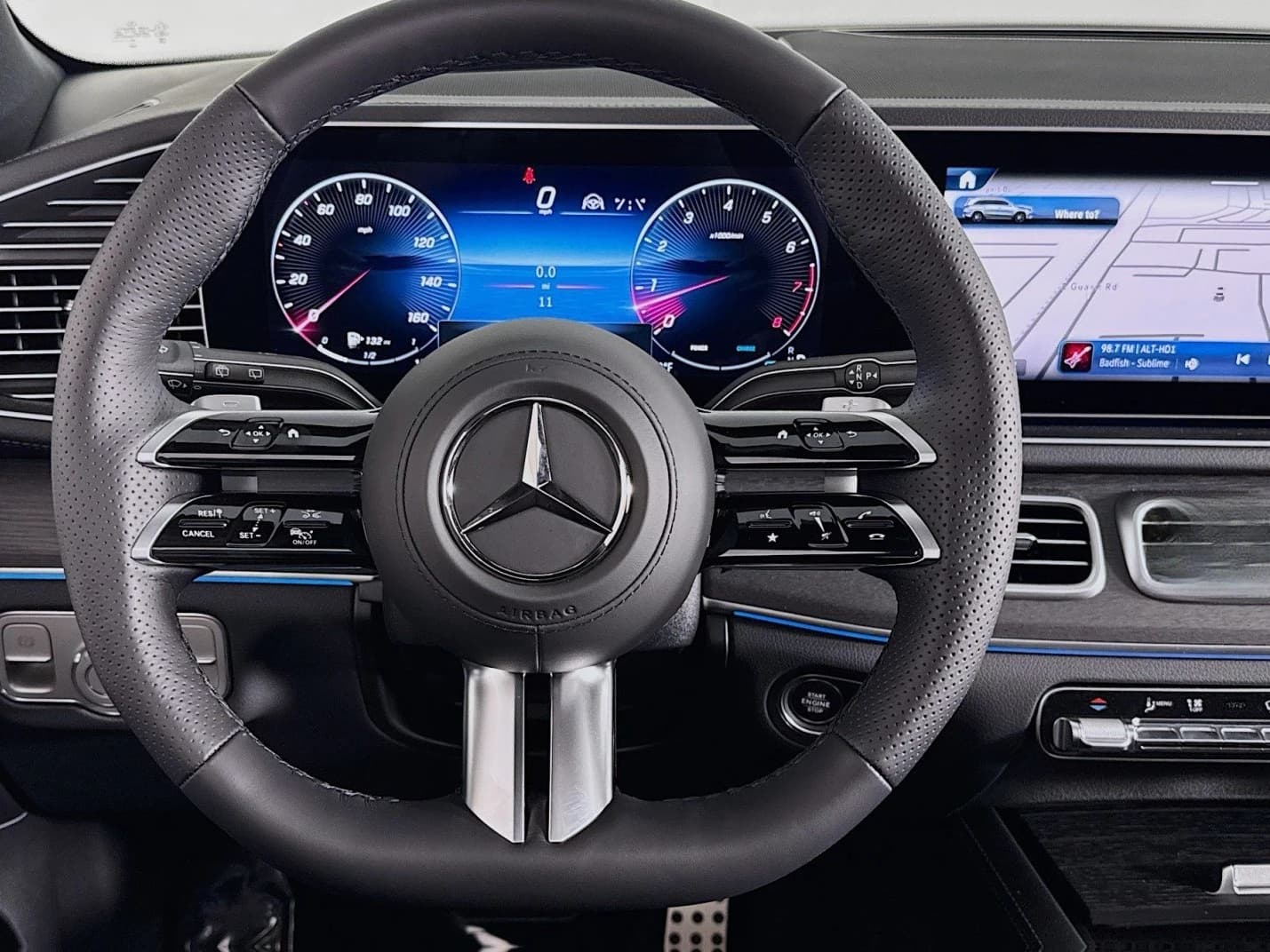 Mercedes-Benz GLS GLS 580 4MATIC SUV 2026 — side view