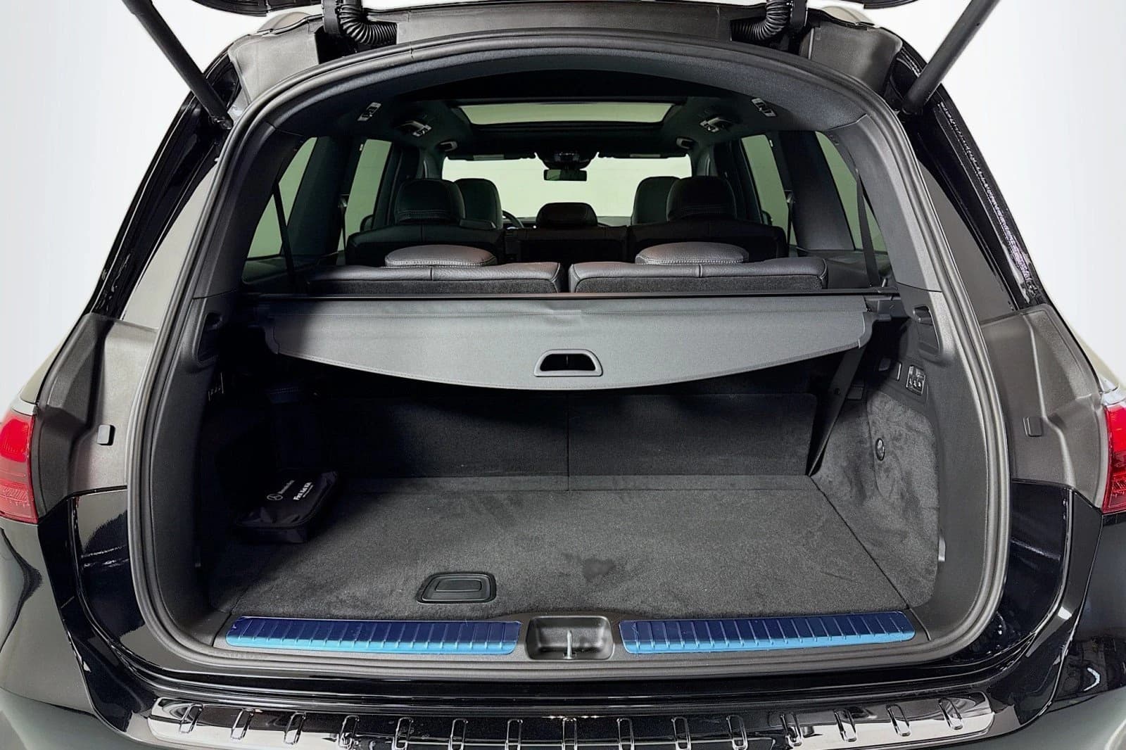 Mercedes-Benz GLS GLS 580 4MATIC SUV 2026 — side view