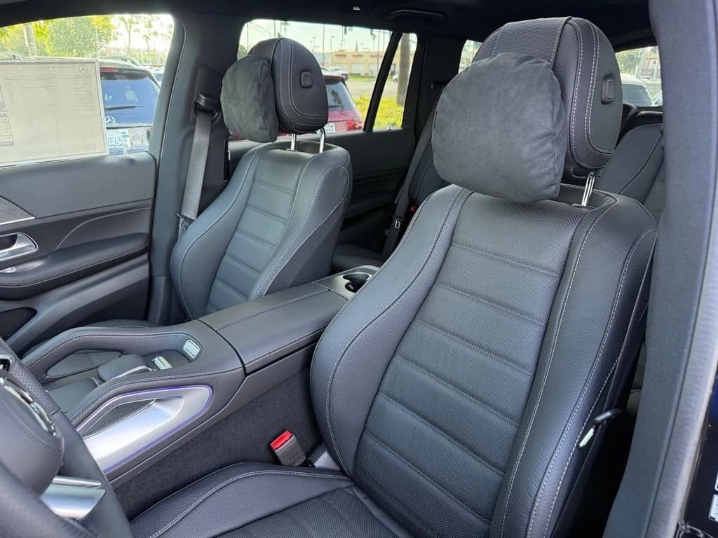 Mercedes-Benz GLS GLS 580 4MATIC SUV 2026 — side view