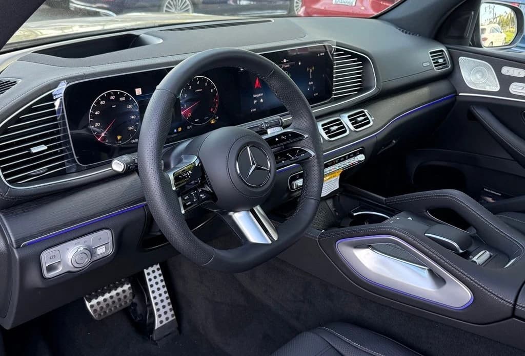 Mercedes-Benz GLS GLS 580 4MATIC SUV 2026 — side view