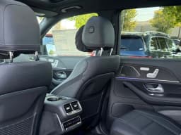 Mercedes-Benz GLS GLS 580 4MATIC SUV 2026 — side view