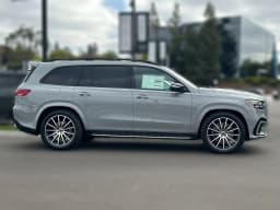 Mercedes-Benz GLS GLS 580 4MATIC SUV 2026 — side view