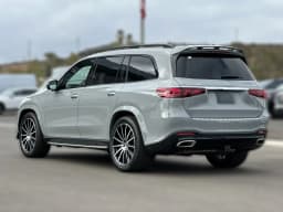 Mercedes-Benz GLS GLS 580 4MATIC SUV 2026 — side view