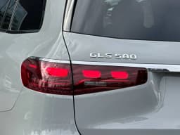 Mercedes-Benz GLS GLS 580 4MATIC SUV 2026 — side view